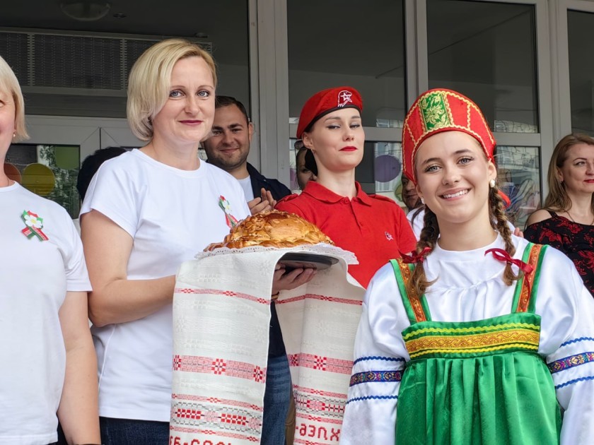 В Красногорске стартовала международная смена-форум творческой молодёжи в лагере «Мир знаний»