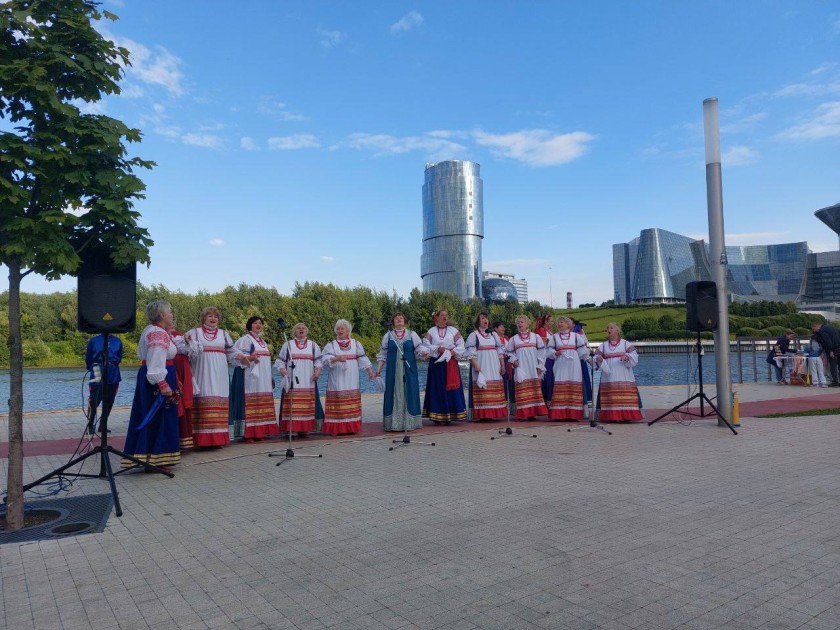 «Летний вечер у реки»: яркое событие на Живописной набережной в Павшинской пойме