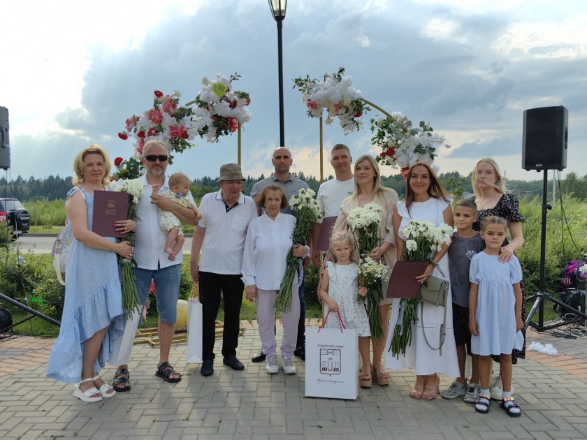 День семьи, любви и верности отметили в жилом комплексе «Митино О2»