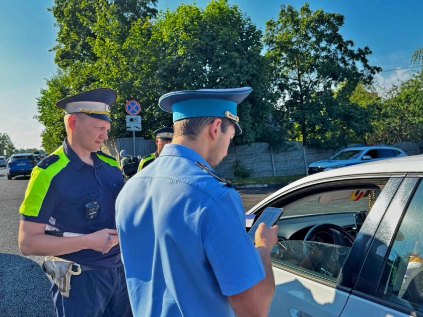 В Подмосковье Госавтоинспекция и судебные приставы провели рейд "Должник": акцент на своевременной оплате штрафов за нарушения ПДД
