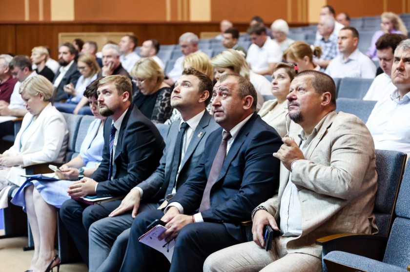 Дмитрий Волков провёл расширенное оперативное совещание