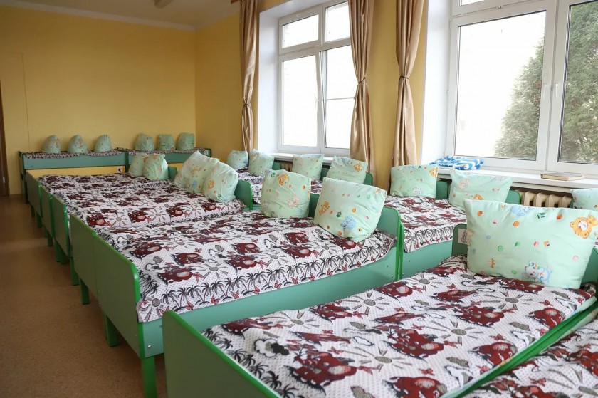 Новые кроватки и стулья завезли в детский сад в п. Архангельское