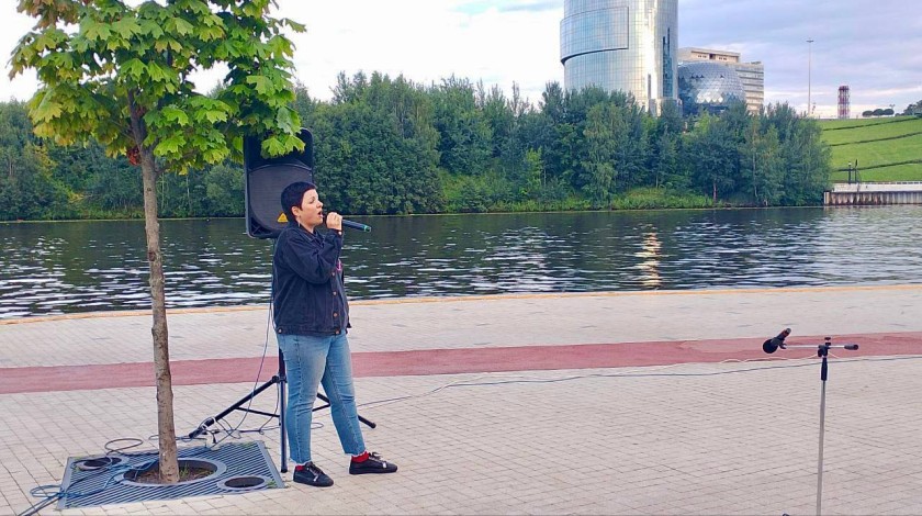 «Летний вечер у реки»: встреча с искусством под открытым небом