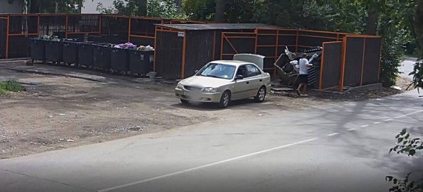 Более 50 фактов несанкционированного сброса мусора выявили в Красногорске с начала года
