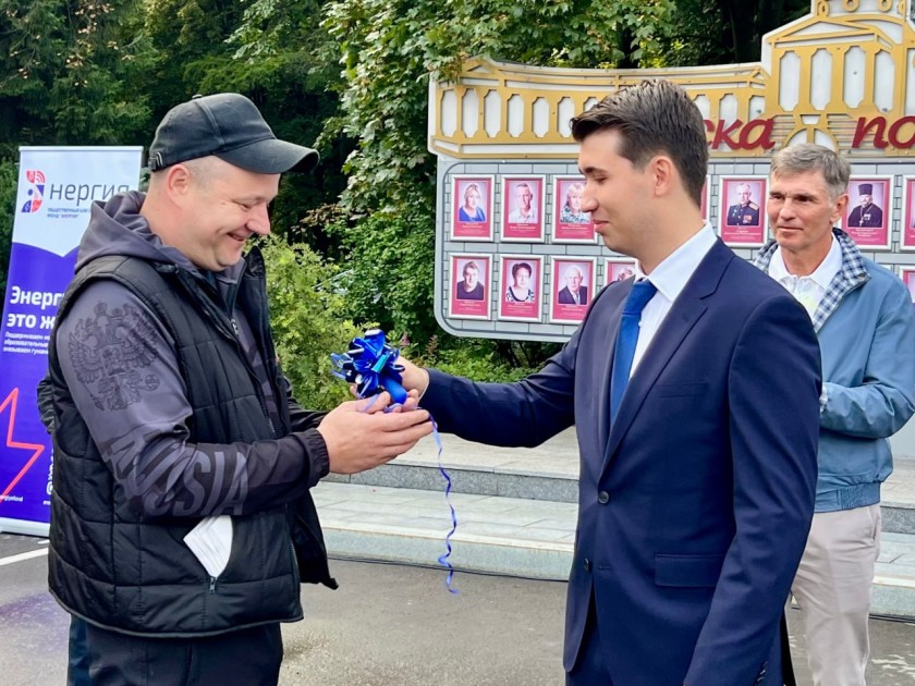Красногорским мотоспортсменам подарили автомобиль