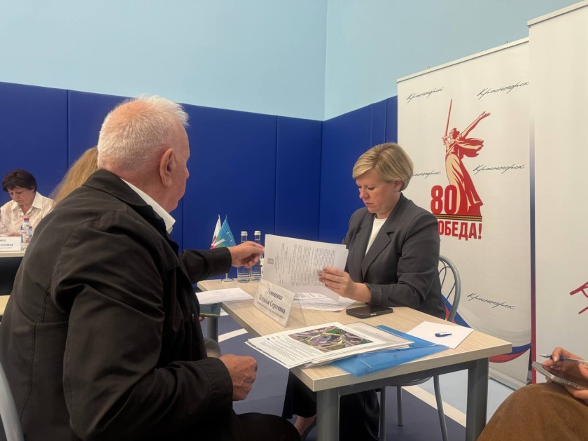Прием граждан в формате выездной администрации проходит в ЖК «Лесобережный»