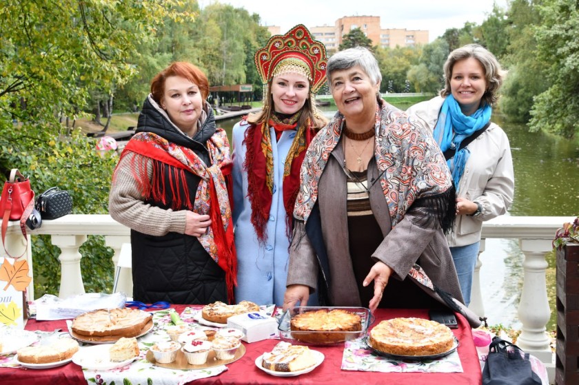«Фестиваль шарлотки» в парке «Ивановские пруды»!