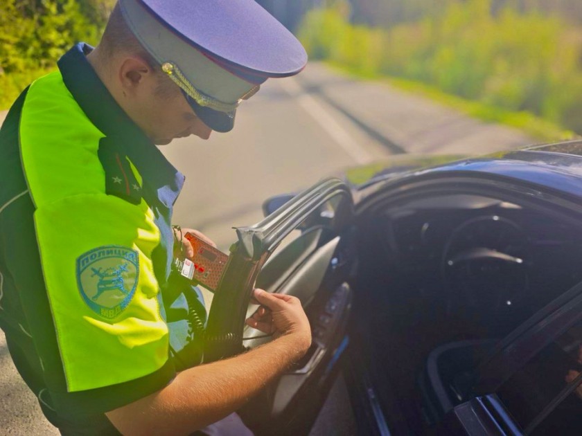 Госавтоинспекция городского округа Красногорск напоминает о негативном влиянии тонировки автомобиля на безопасность дорожного движения в ходе профилактических рейдовых мероприятий