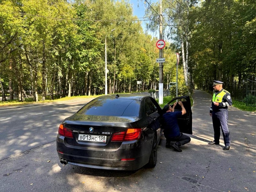 Госавтоинспекция городского округа Красногорск напоминает о негативном влиянии тонировки автомобиля на безопасность дорожного движения в ходе профилактических рейдовых мероприятий