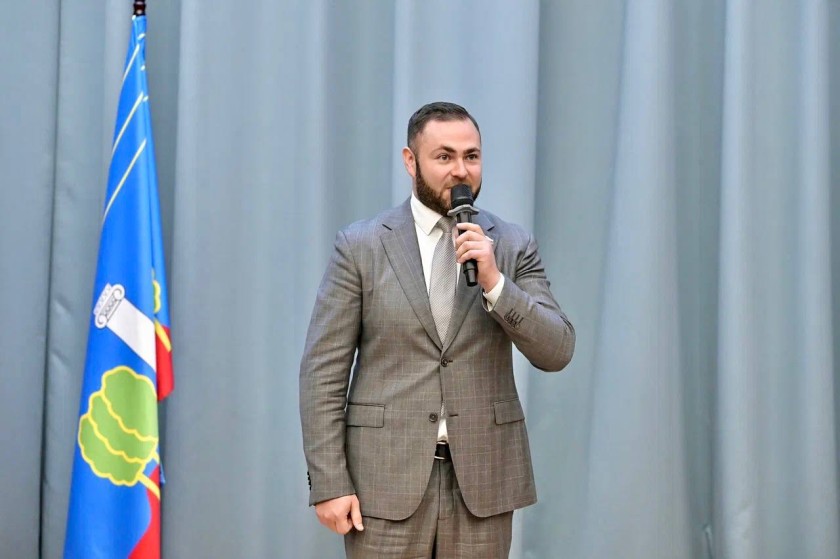 В Красногорске торжественно вручили паспорта юным гражданам России