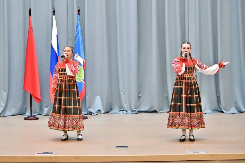 В Красногорске торжественно вручили паспорта юным гражданам России