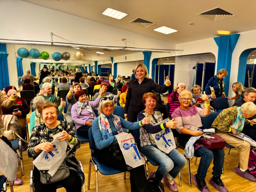 В ПРЕДДВЕРИИ ДНЯ ПОЖИЛОГО ЧЕЛОВЕКА ДОРОЖНЫЕ ПОЛИЦЕЙСКИЕ НАПОМНИЛИ СТАРШЕМУ ПОКОЛЕНИЮ О ПРАВИЛАХ БЕЗОПАСНОГО ПОВЕДЕНИЯ НА ДОРОГАХ