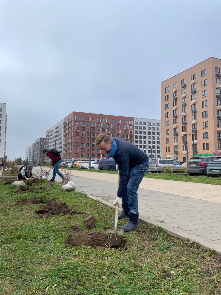 В жилом комплексе «Ильинские луга» прошла акция по озеленению территории