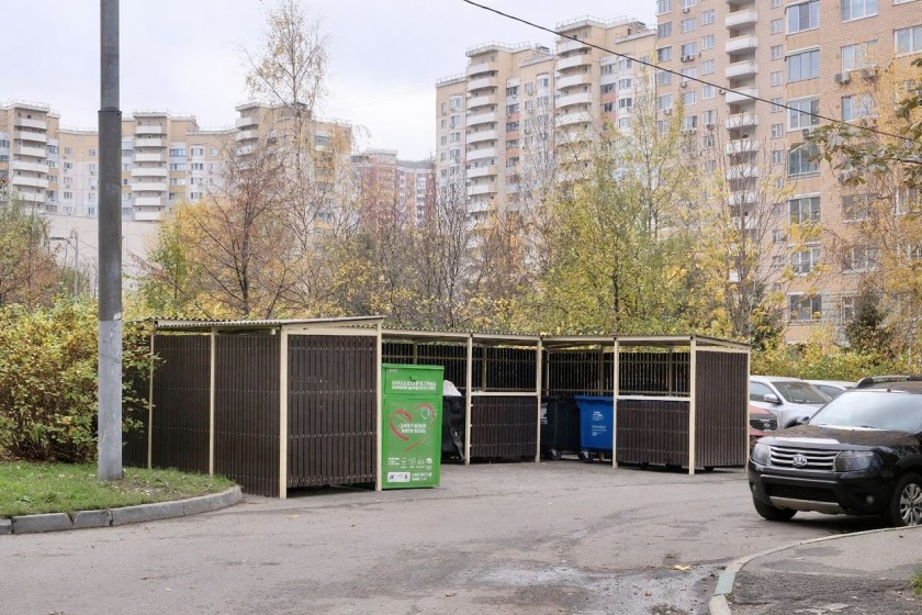 В Красногорске продолжается модернизация контейнерных площадок