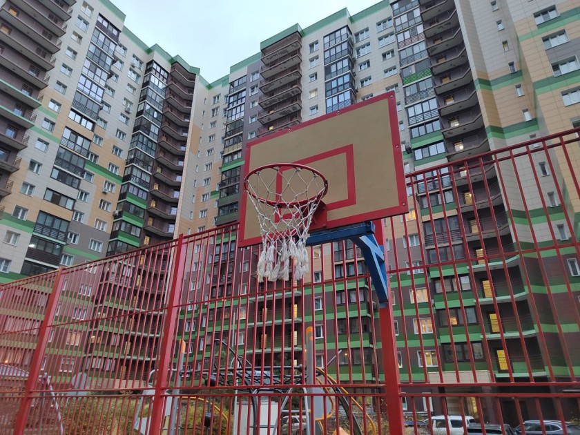 В Путилково открылась обновлённая спортивная площадка