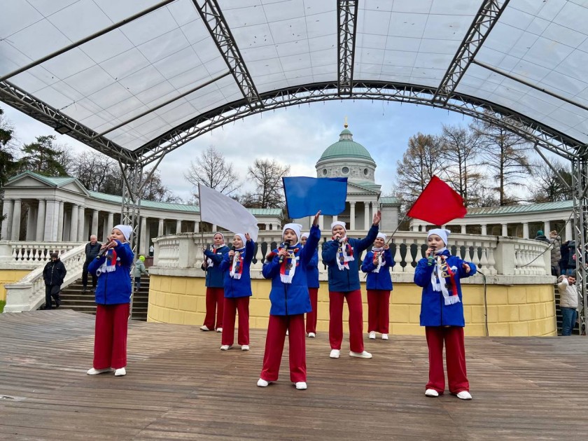 В музее-заповеднике «Архангельское» состоялось масштабное патриотическое мероприятие, приуроченное ко Дню народного единства