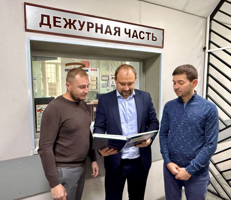 Общественники в Красногорске проверили несение службы сотрудниками Дежурной части полиции