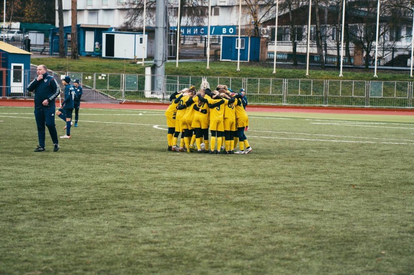 На стадионе «Зоркий» прошел футбольный турнир, посвященный Герою России Александру Водопьянову