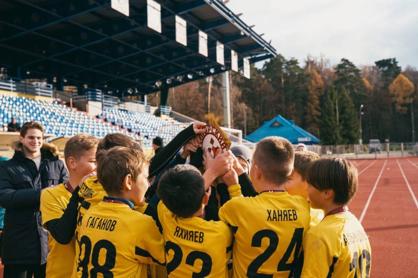 На стадионе «Зоркий» прошел футбольный турнир, посвященный Герою России Александру Водопьянову