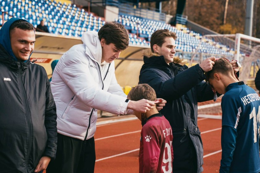 На стадионе «Зоркий» прошел футбольный турнир, посвященный Герою России Александру Водопьянову