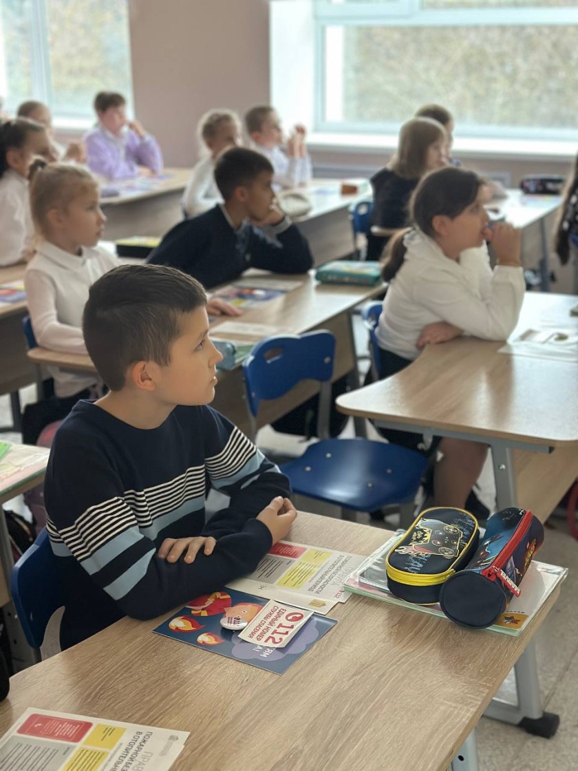 Оператор Службы 112 Подмосковья провёл открытый урок для школьников