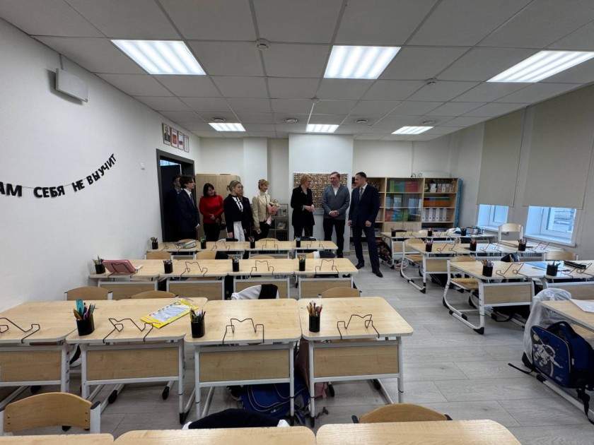 Депутат Мособлдумы Роман Володин посетил детские школы искусств Красногорска