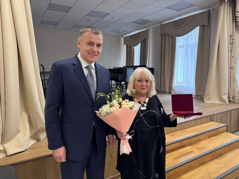 Депутат Мособлдумы Роман Володин посетил детские школы искусств Красногорска