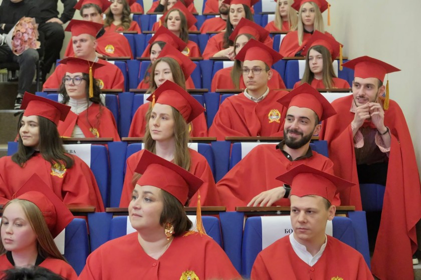 В Московском областном филиале Президентской академии прошли два значимых события: церемония вручения дипломов и открытие Клуба выпускников под названием «Орбита»