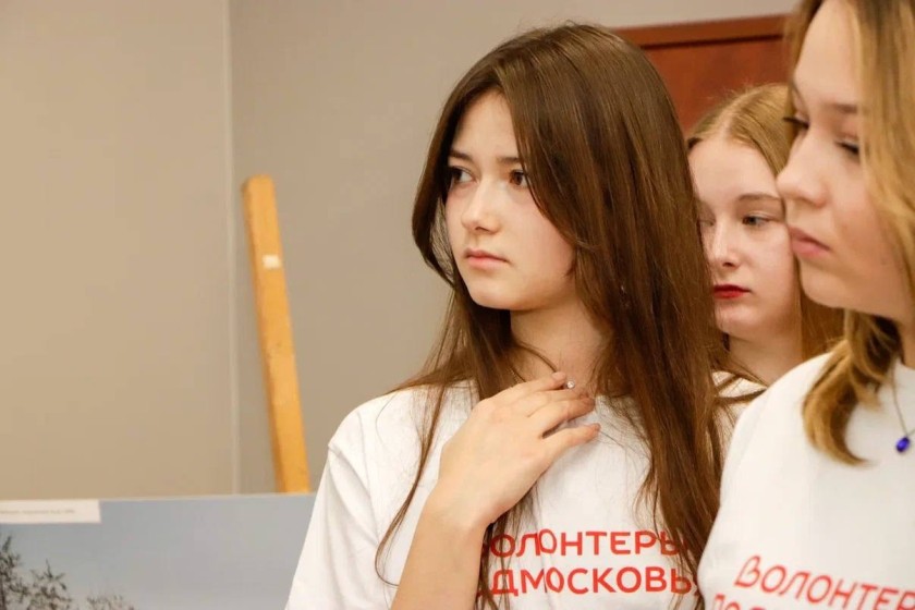 Выставка «Защитники Земли Русской» открылась в Молодежном центре