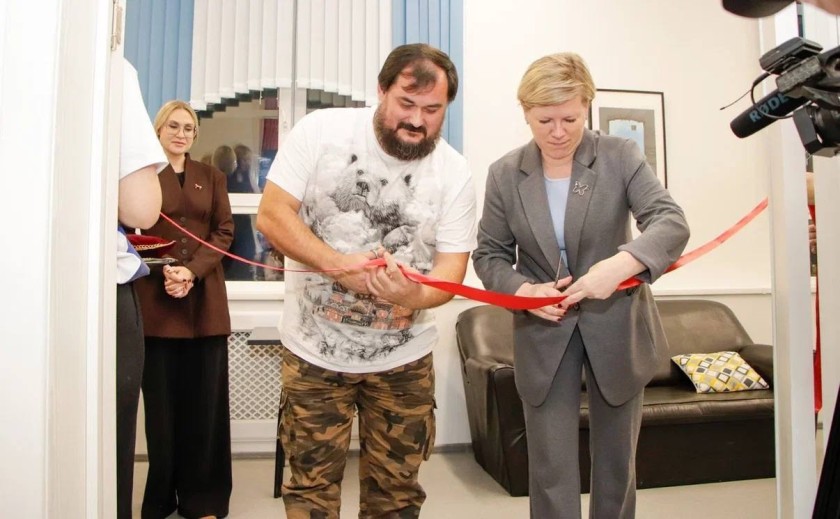 Выставка «Защитники Земли Русской» открылась в Молодежном центре