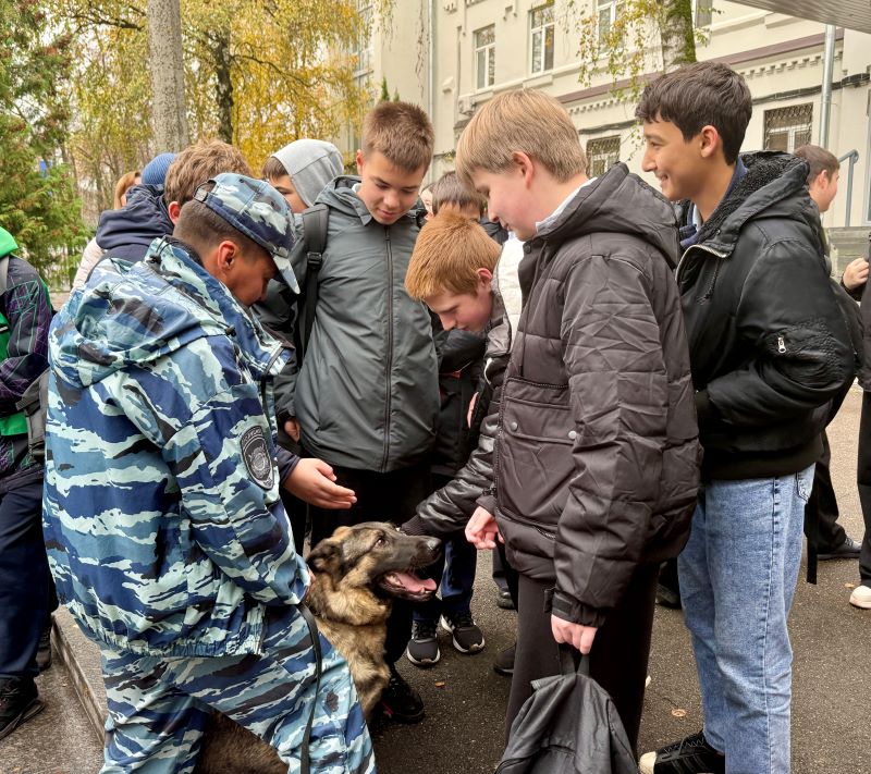 Полицейские и общественник в Красногорске провели «День открытых дверей»