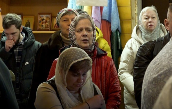 В Нахабино состоялась служба, на которую были приглашены родственники и вдовы участников СВО