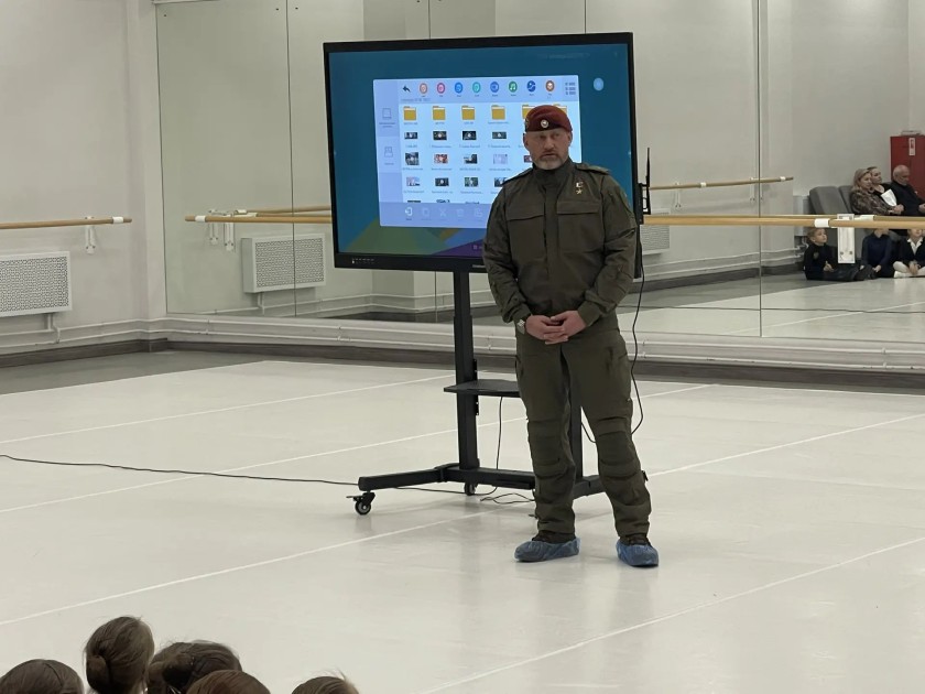 Встреча с Героем России Александром Белоглазовым состоялась в детской хореографической школе «Вдохновение»