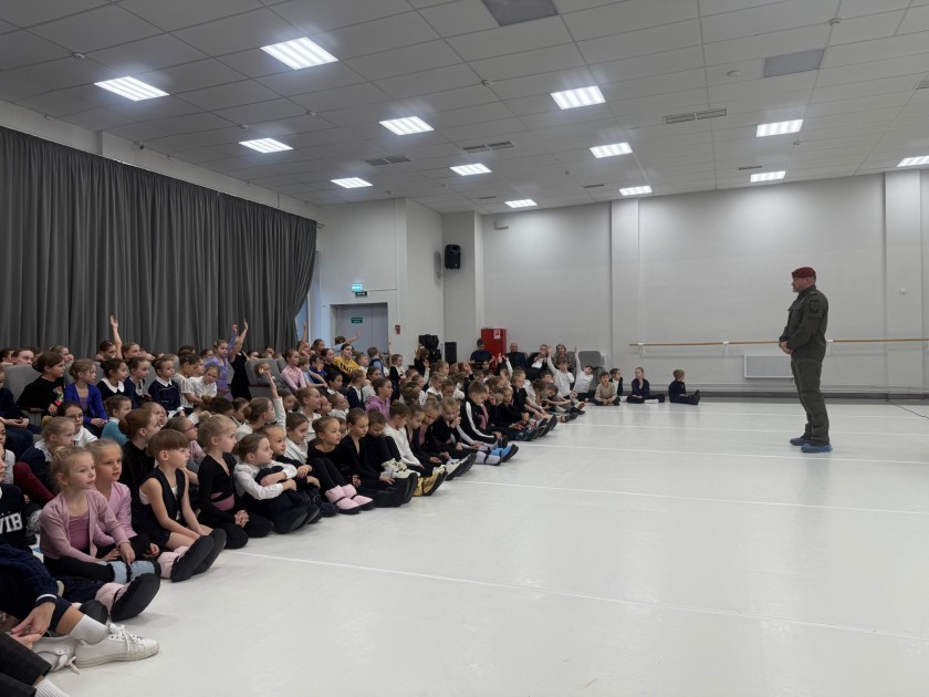 Встреча с Героем России Александром Белоглазовым состоялась в детской хореографической школе «Вдохновение»