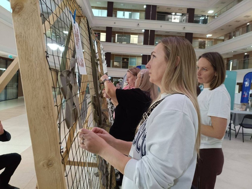 В клубе женщин СВО состоялась встреча с Александрой Родионовой