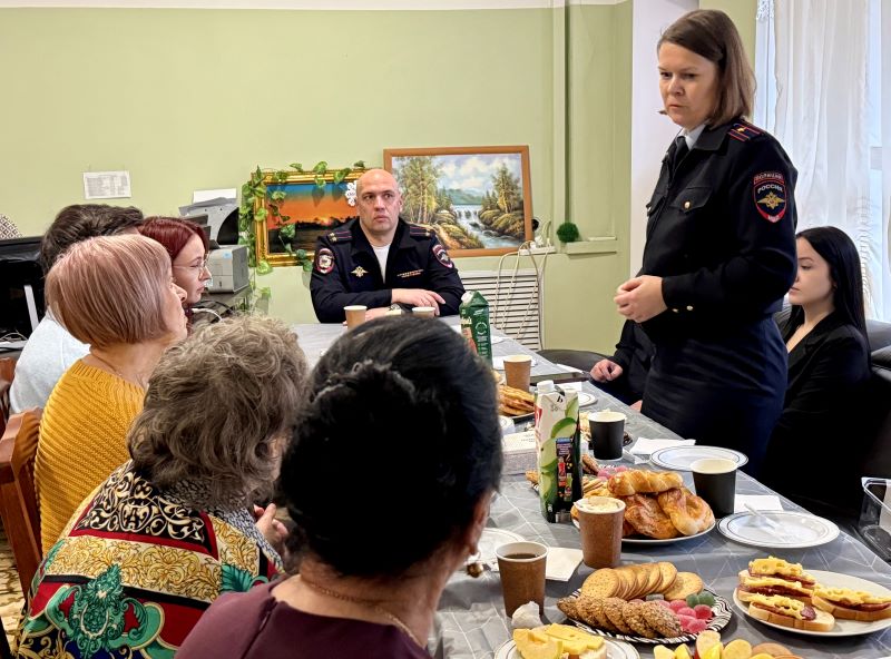 Начальник УМВД России по г.о. Красногорск встретился с вдовами и родственниками сотрудников, погибших при исполнении служебных обязанностей