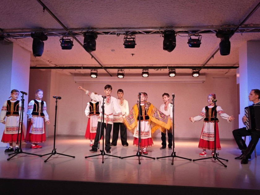 В КДК «Мечта» прошел концерт «Мамина улыбка», приуроченный ко Дню матери