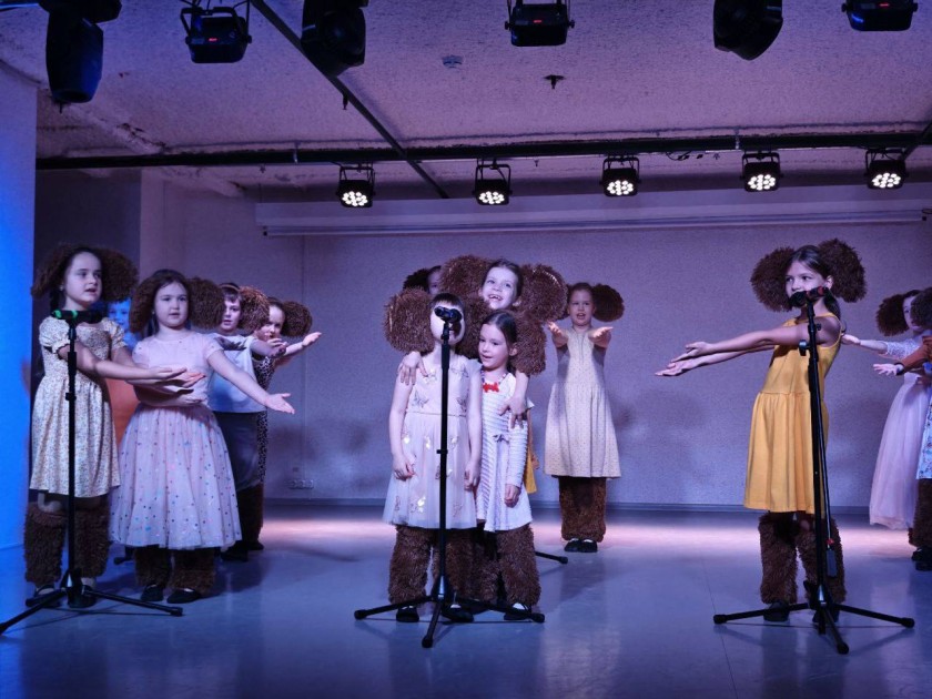 В КДК «Мечта» прошел концерт «Мамина улыбка», приуроченный ко Дню матери