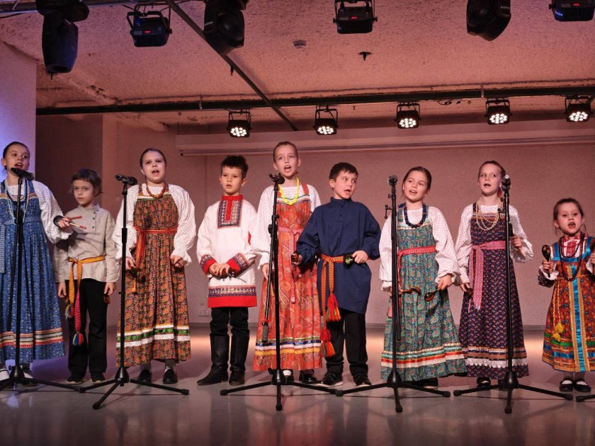 В КДК «Мечта» прошел концерт «Мамина улыбка», приуроченный ко Дню матери