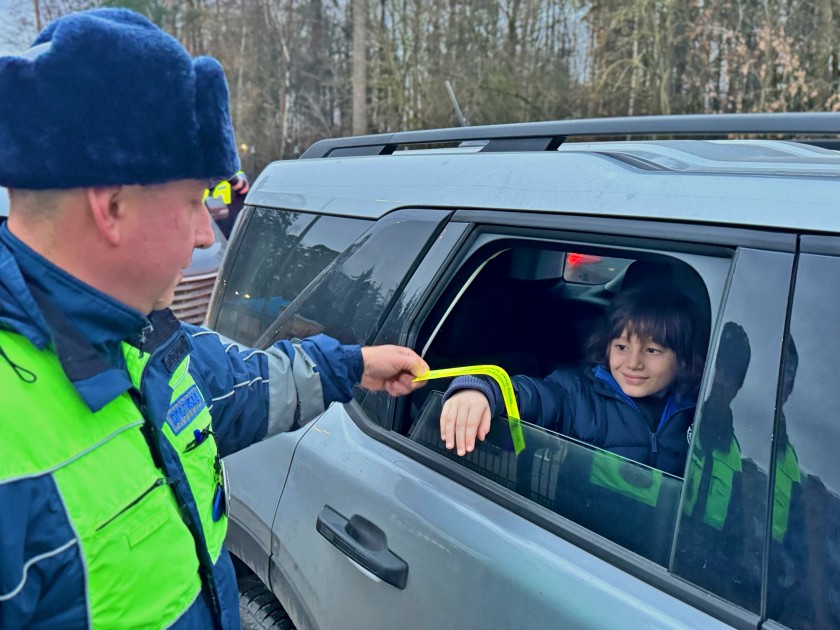 Автоинспекторы проконтролировали безопасность юных пассажиров