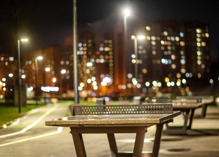 Набережная Торфяного озера в Нахабино доступна для прогулок