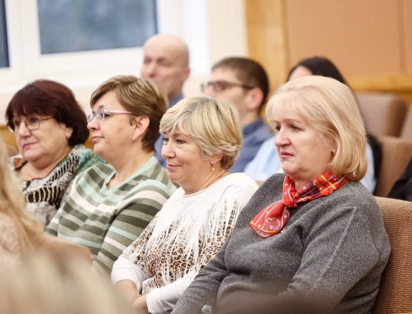 Выездная администрация провела встречу на Красногорском заводе им. С. А. Зверева холдинга «Швабе» Госкорпорации Ростех.