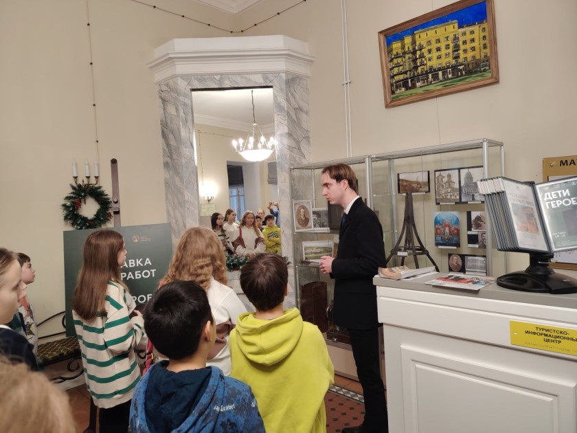 В усадьбе Знаменское-Губайлово состоялась экскурсия для учащихся пятой гимназии