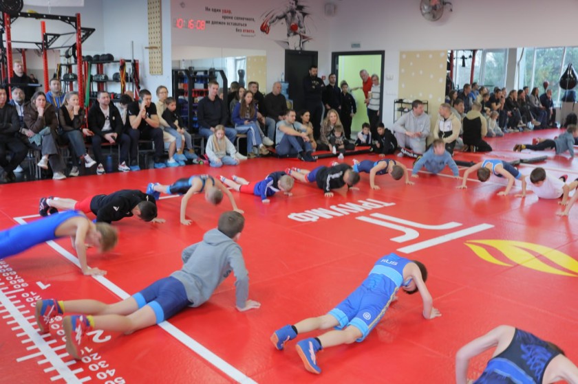 В Красногорске прошла открытая тренировка по греко-римской борьбе, объединившая команды из разных городов Подмосковья