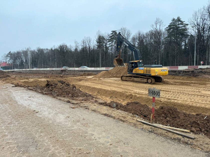 Завершено устройство свайного основания моста на дублере Пятницкого шоссе