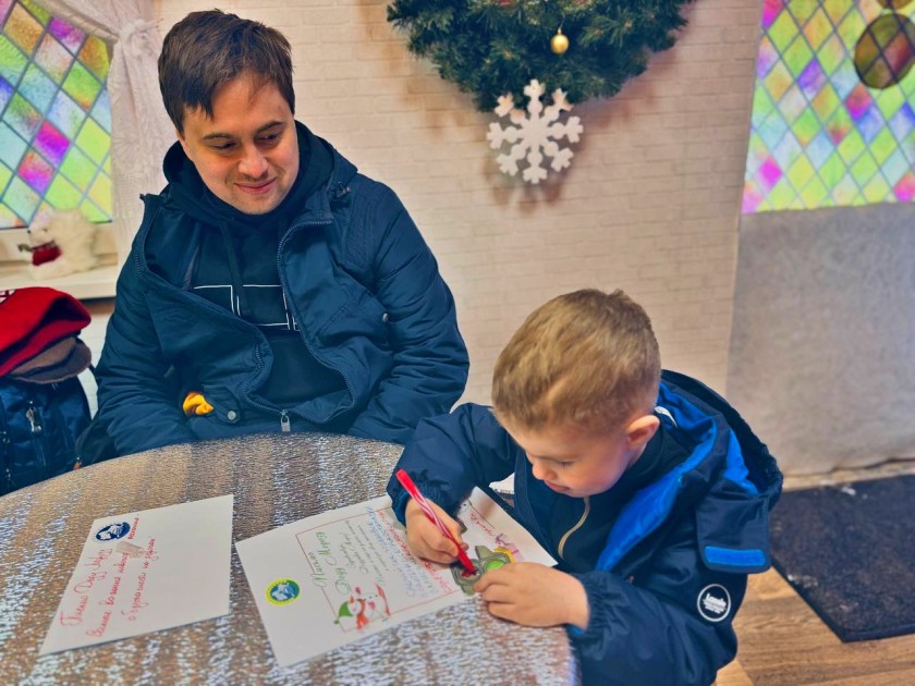 В Подмосковье юные участники дорожного движения уже написали письма Деду Морозу