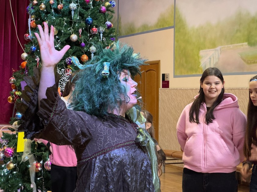 В ДК «Луч» провели благотворительную акцию «Ёлка желаний»