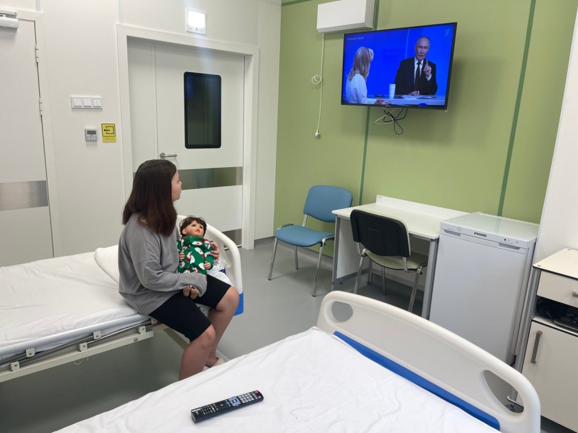 В Красногорске за прямым эфиром внимательно следят пациенты Детского центра имени Рошаля и их родители