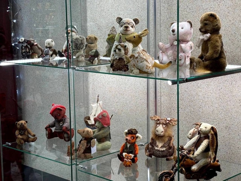 В доме культуры «Луч» начала работу авторская выставка «Волшебные истории»