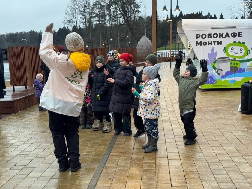 Анимационная программа на набережной реки Синичка